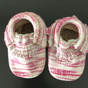 Tie dye freshly picked pink moccasins size 1